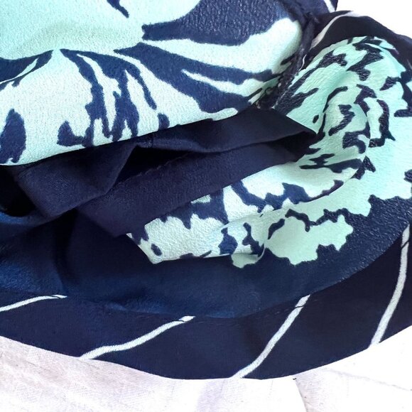 🌺J. Crew Reese Graphic Peony Easy on🌺 - Picture 9 of 14